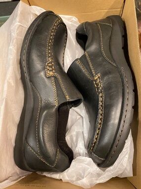 boc Black Slip-On Leather Loafers with Contrasting Tan Stitching